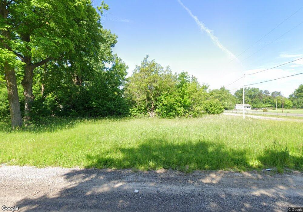 5355 Chestnut St, Flint, MI 48505 - photo 1