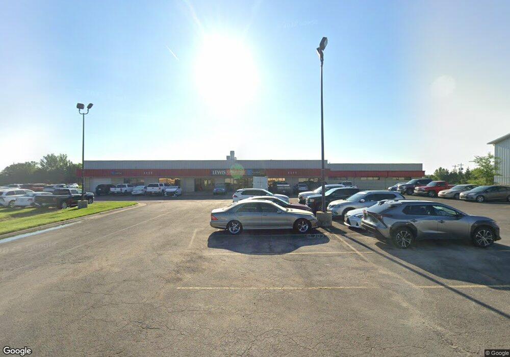 3206 SW Topeka Blvd, Topeka, KS 66611 - photo 1