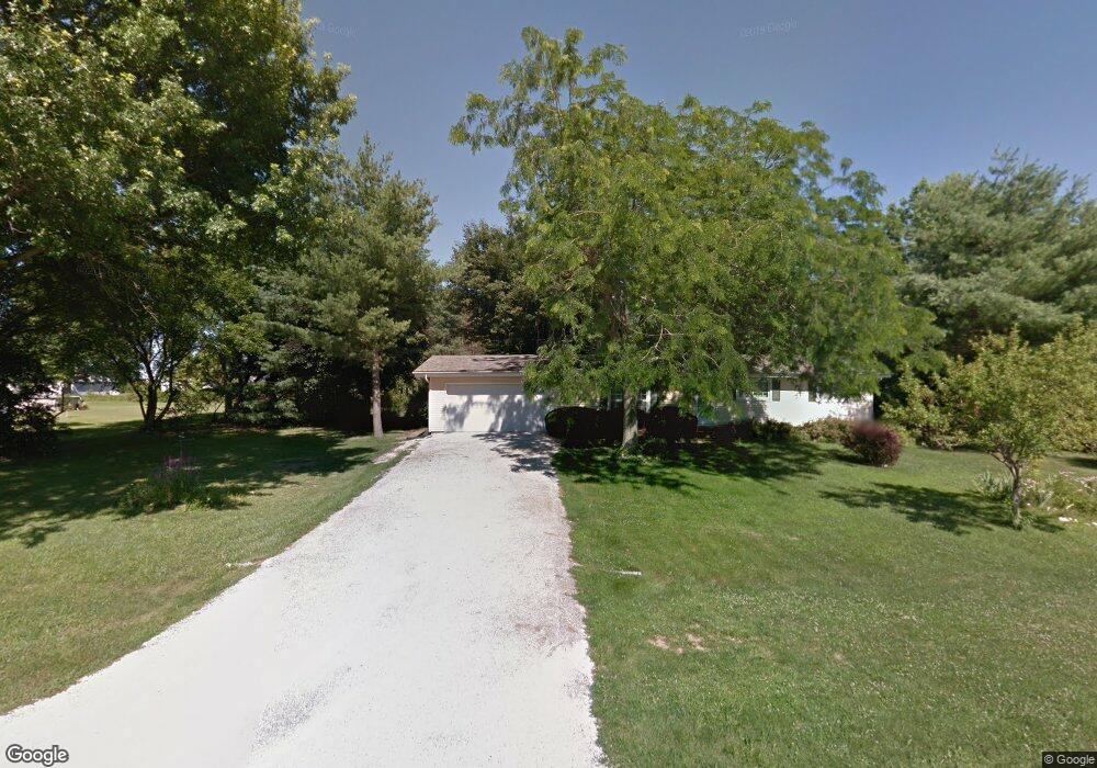 2108 E Woodland Ln, Jacksonville, IL 62650 - photo 1