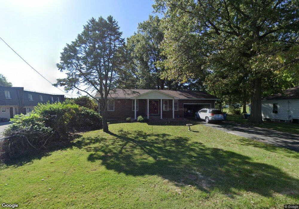 135 W Perry St, Maryville, IL 62062 - photo 1