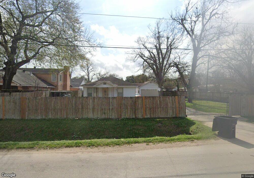 1503 Dolly Wright St, Houston, TX 77088 - photo 1