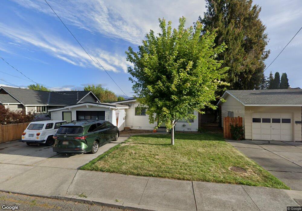 1513 E 13th St, the Dalles, OR 97058 - photo 1