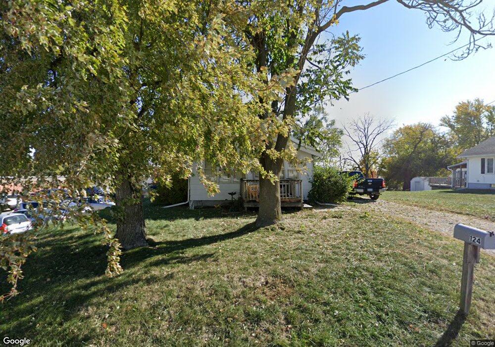 124 E 11th St S, Newton, IA 50208 - photo 1