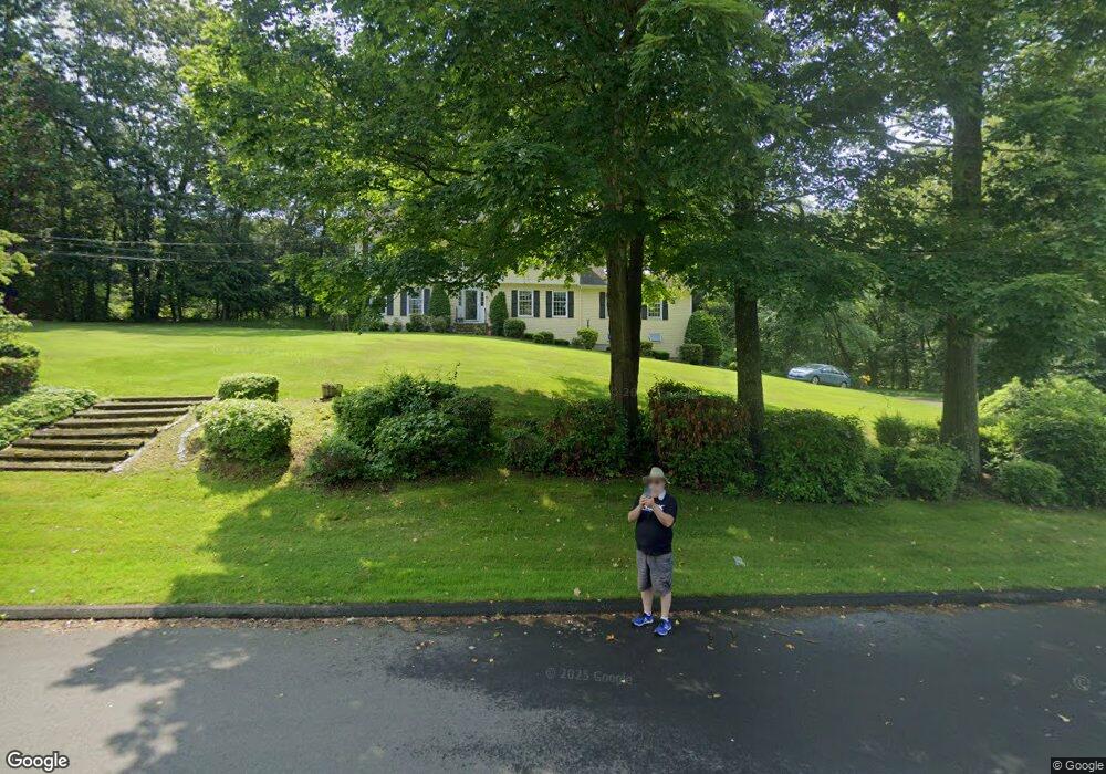 557 Broadview Rd, Orange, CT 06477 - photo 1