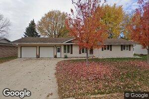1401 Brown St, Hull, IA 51239