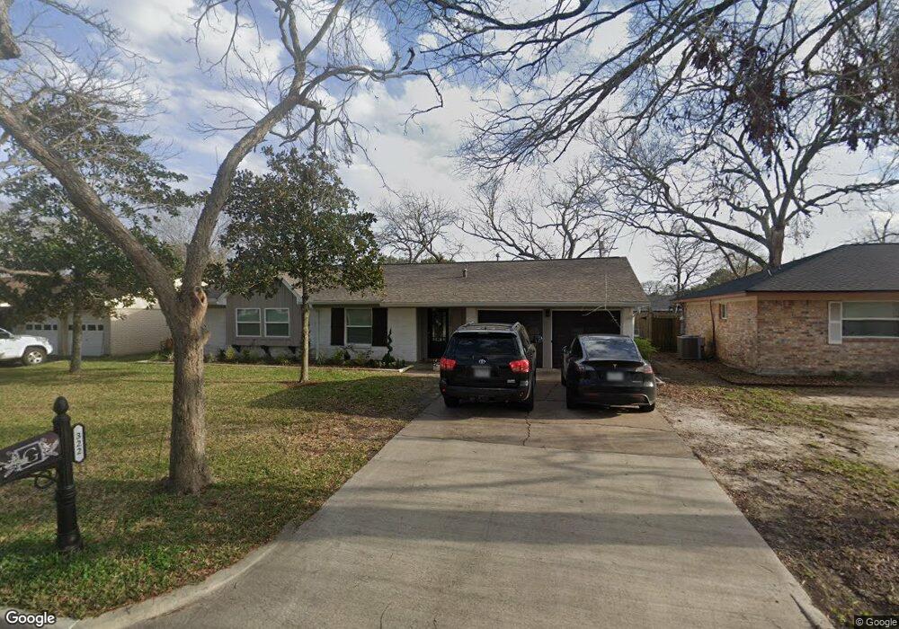 322 Windsor Square, Alvin, TX 77511 - photo 1