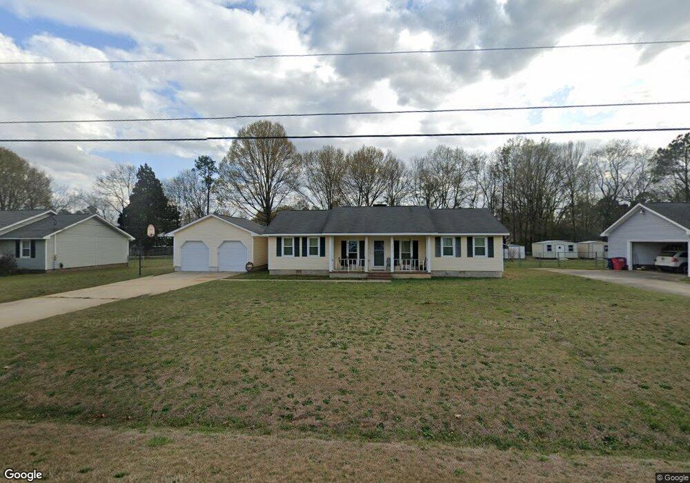 2910 Regina Dr, Macon, GA 31216 - photo 1