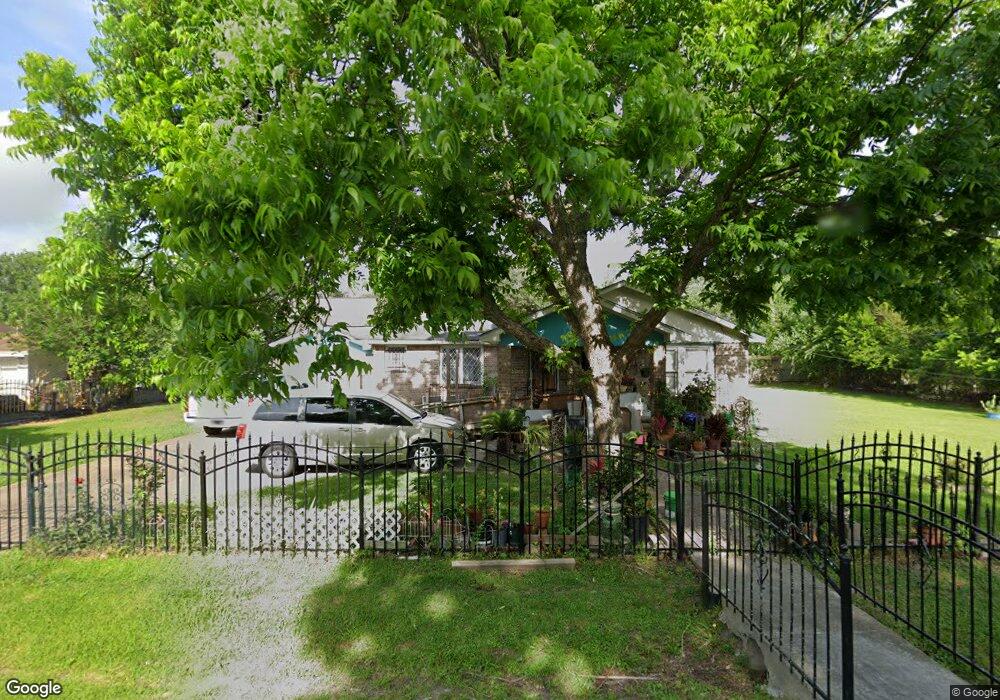 10115 Burden St, Houston, TX 77093 - photo 1