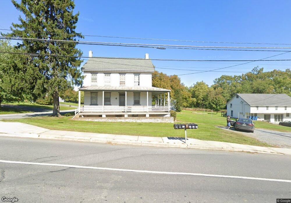 433 E Main St, Mount Joy, PA 17552 - photo 1