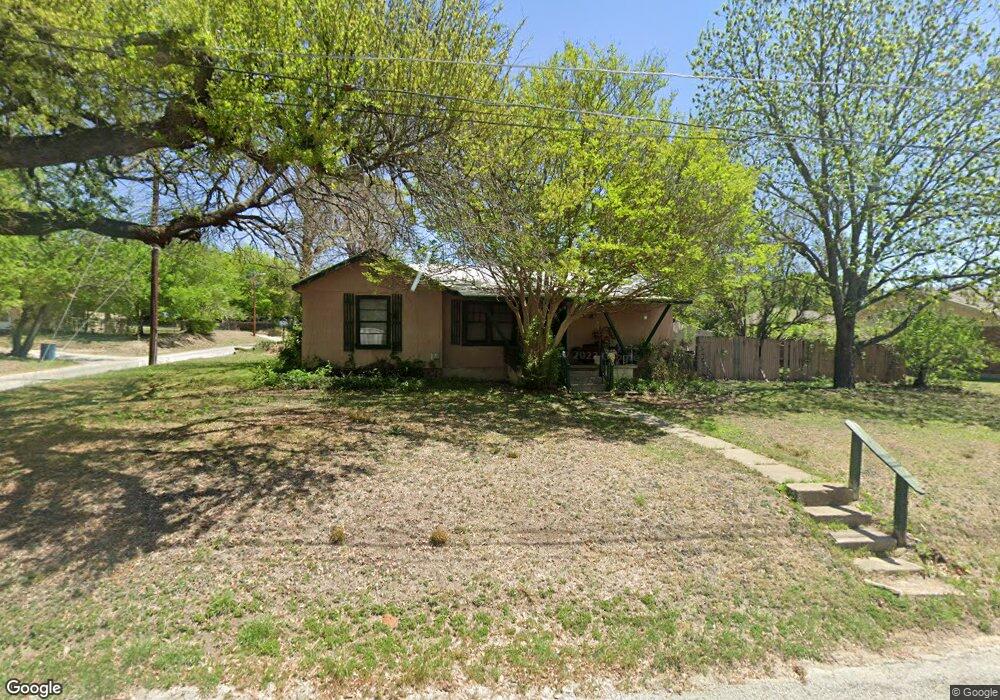 706 Liberty St, Weatherford, TX 76086 - photo 1