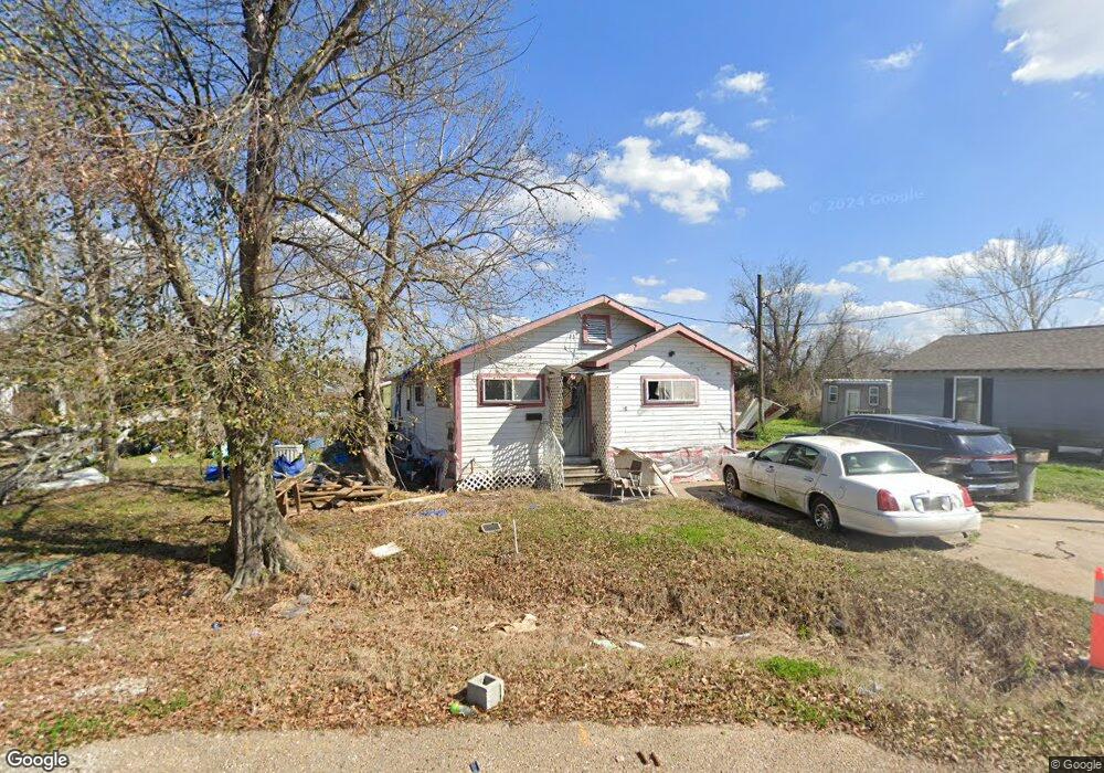 1118 Pear St, Lake Charles, LA 70601 - photo 1