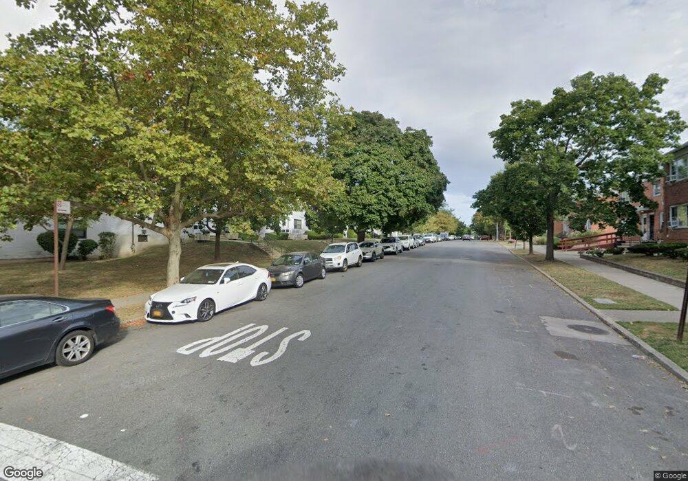 69-52 138th St unit lower, Flushing, NY 11367 - photo 1