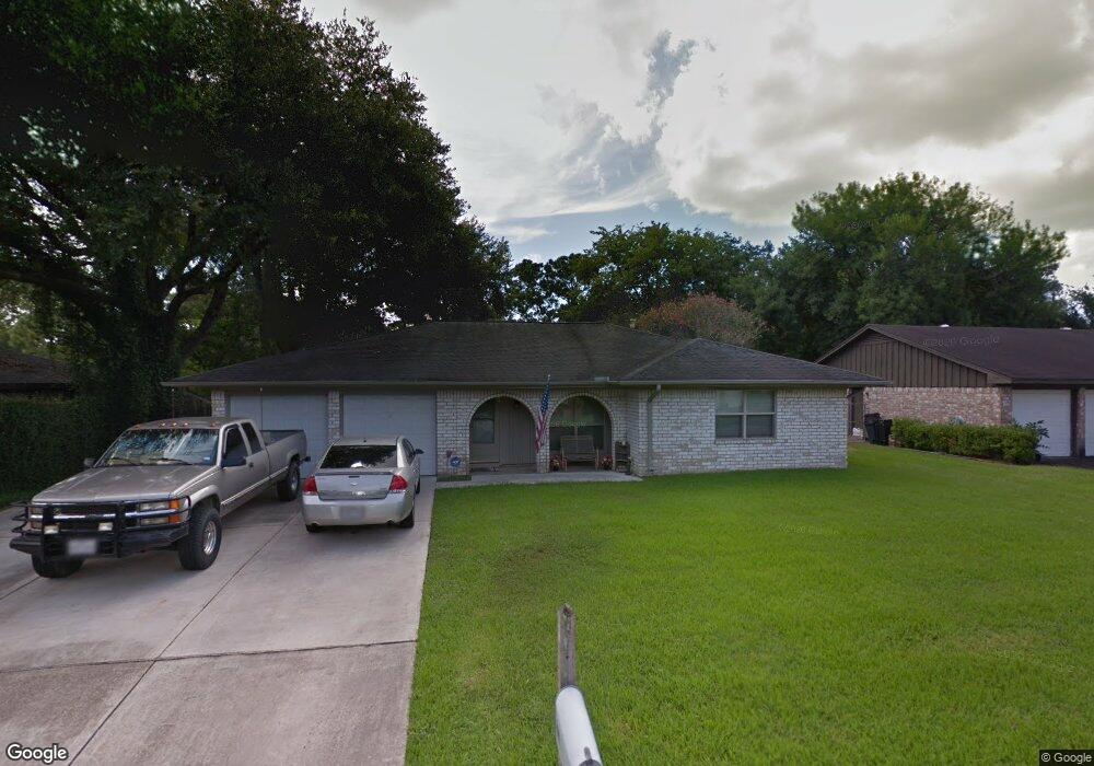 530 Heather Ln, Friendswood, TX 77546 - photo 1