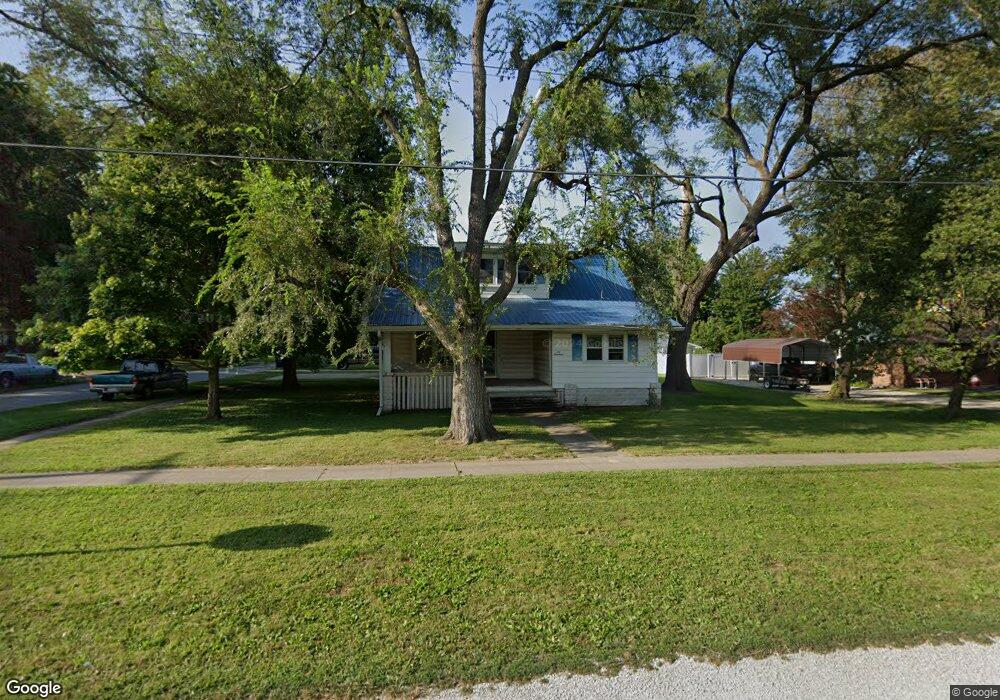 600 E Overton St, Tuscola, IL 61953 - photo 1