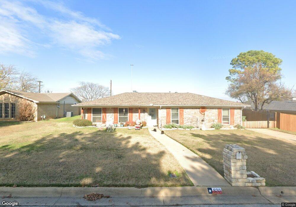820 Overhill Ct, Hurst, TX 76053 - photo 1