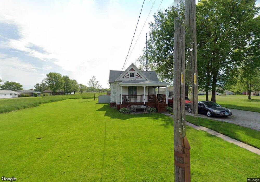 1402 N 19th St, Mattoon, IL 61938 - photo 1