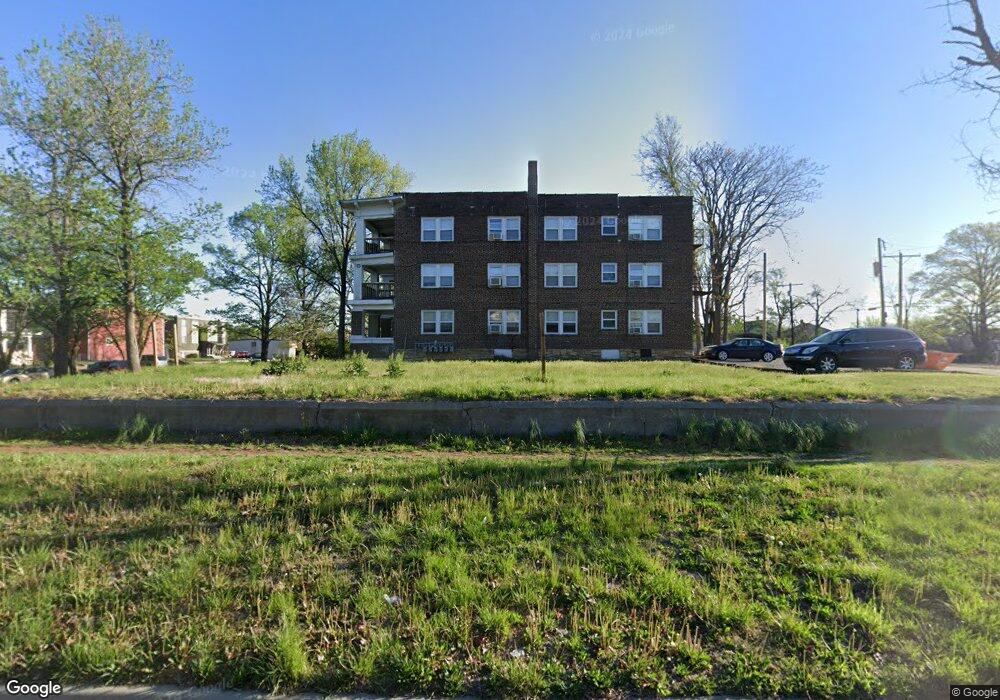 634 SW Taylor St, Topeka, KS 66603 - photo 1