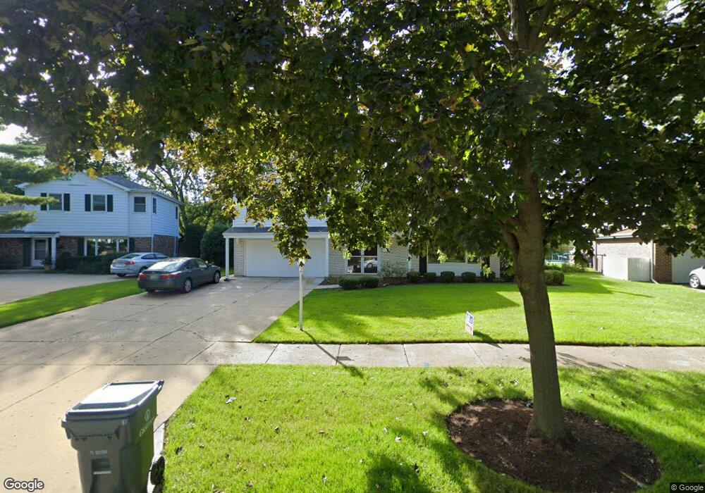 3049 Maple Leaf Dr, Glenview, IL 60026 - photo 1