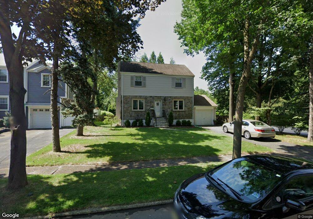 291 Kensington Rd, River Edge, NJ 07661 - photo 1