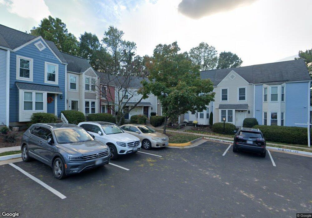 1733 Quietree Dr, Reston, VA 20194 - photo 1