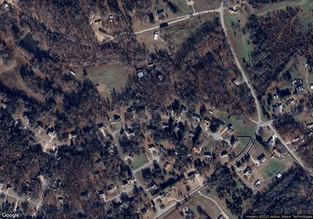 124 Stone View Dr, Hoschton, GA 30548 - photo 1