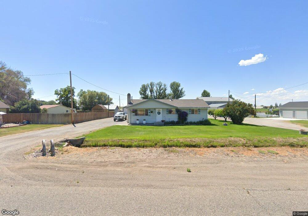22 S 1050 W, Blackfoot, ID 83221 - photo 1