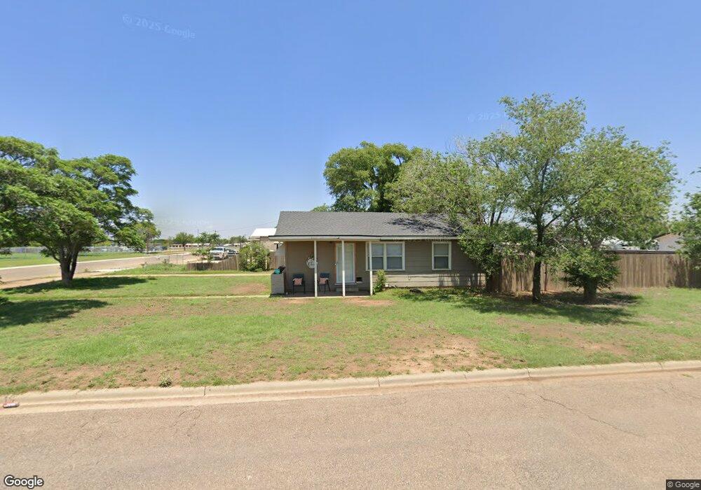 700 Canyon St, Plainview, TX 79072 - photo 1