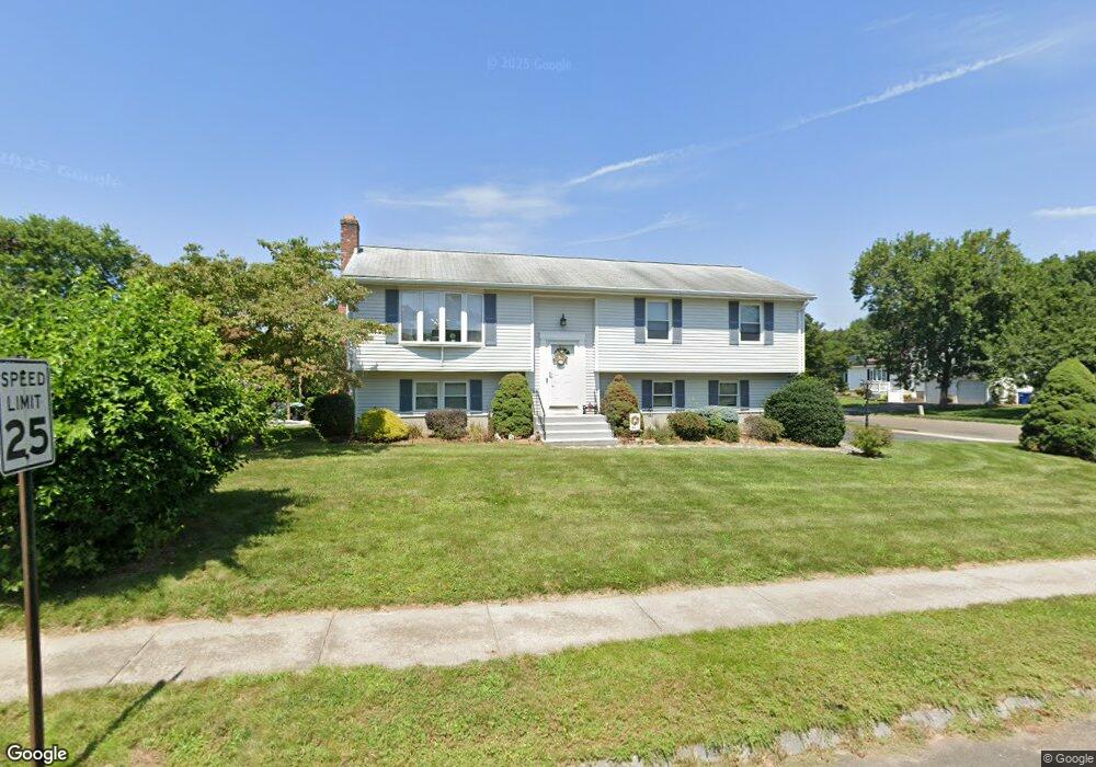 2 Valley View Cir, Enfield, CT 06082 - photo 1