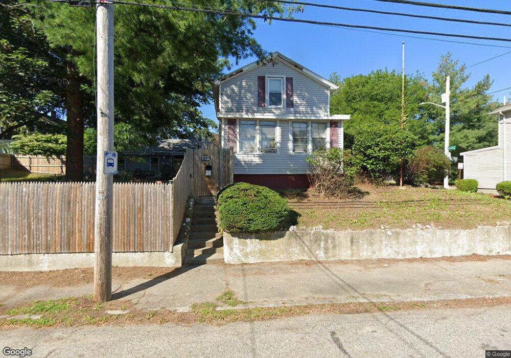 651 Bullocks Pt Ave, East Providence, RI 02915 - photo 1