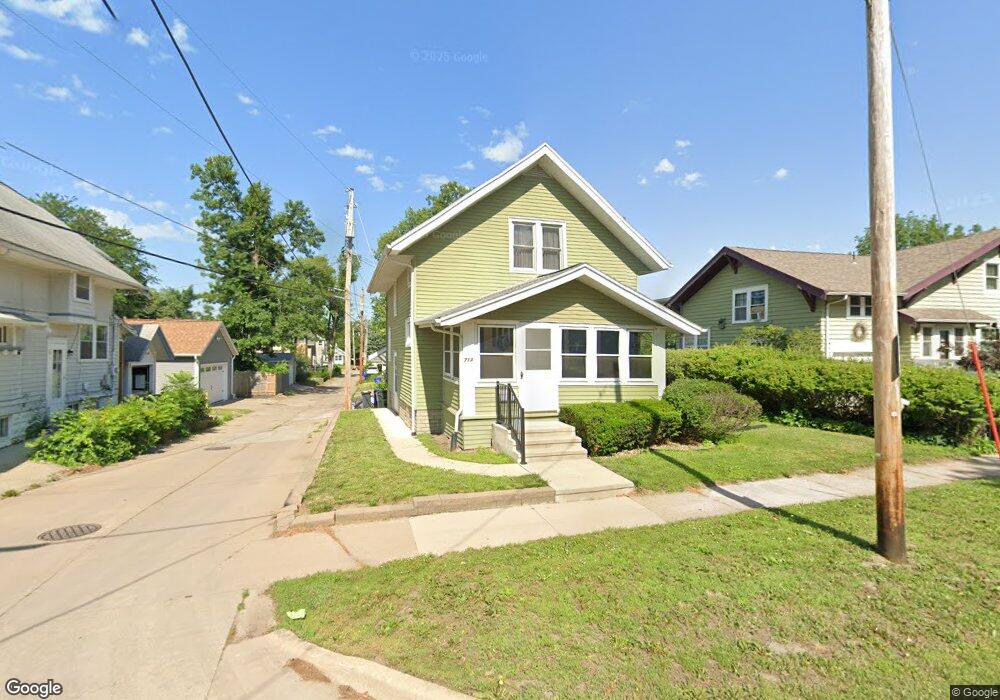 713 19th St SE, Cedar Rapids, IA 52403 - photo 1