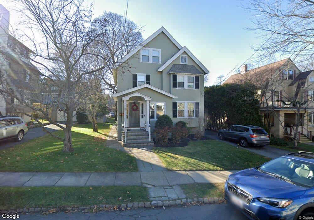 11 Symmes Rd, Winchester, MA 01890 - photo 1