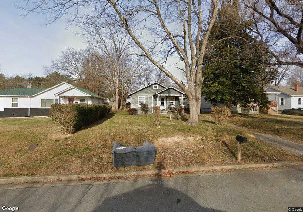 1905 E Watauga Ave, Johnson City, TN 37601 - photo 1