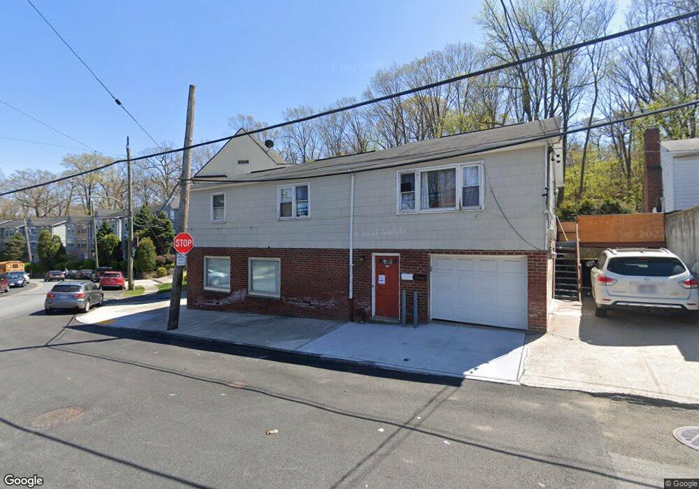 321 Mclean Ave unit 1, Yonkers, NY 10705 - photo 1