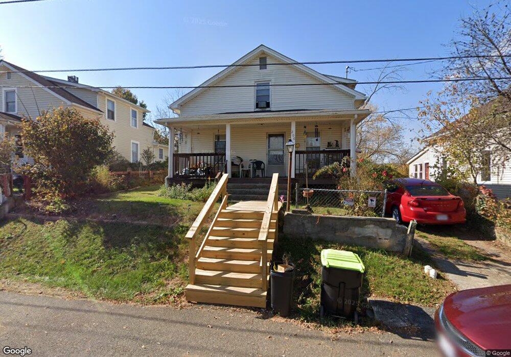 206 Bertha St, Pulaski, VA 24301 - photo 1