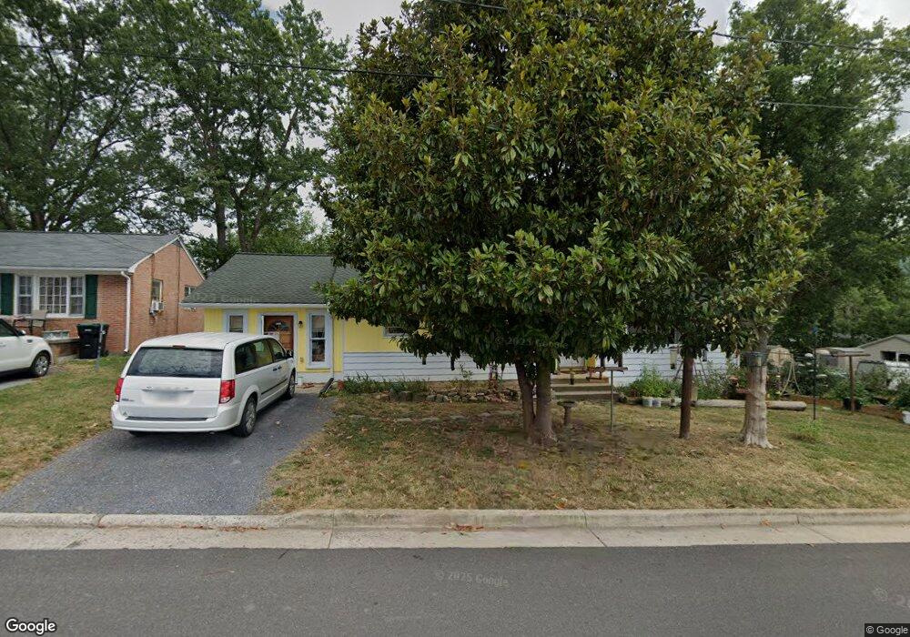 316 Walton St, Strasburg, VA 22657 - photo 1