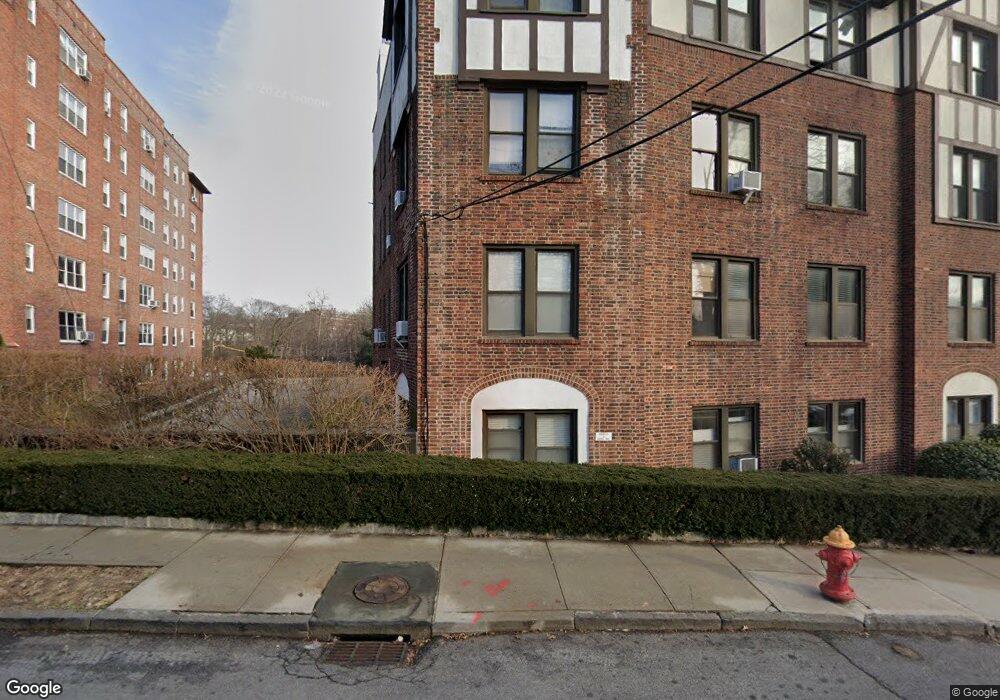 246 Bronxville Rd unit H3, Bronxville, NY 10708 - photo 1