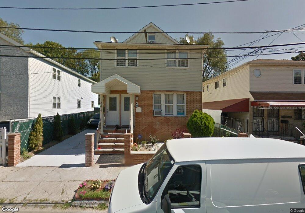 10517 169th St, Jamaica, NY 11433 - photo 1