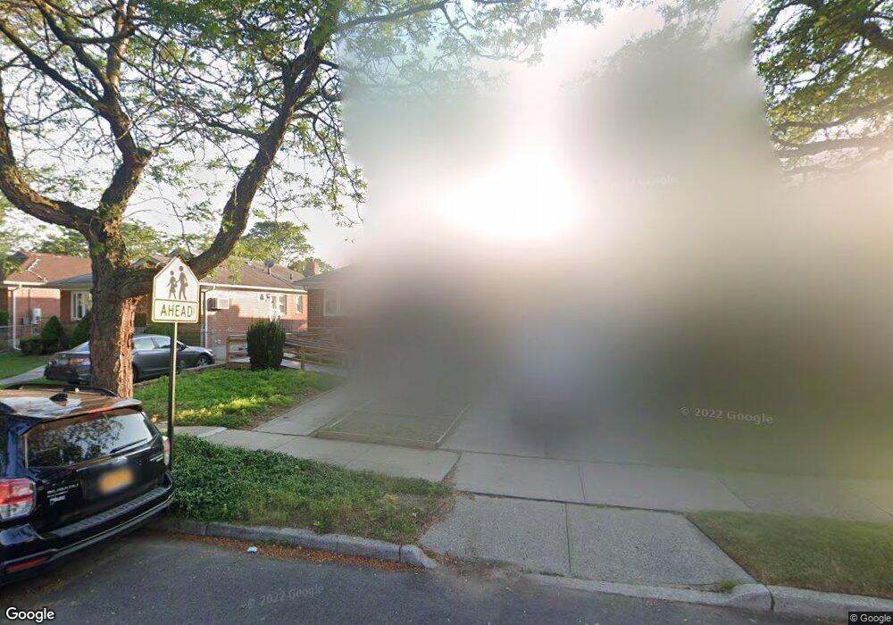 7714 262nd St, Glen Oaks, NY 11004 - photo 1