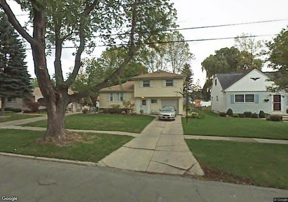 135 Homestead Dr, North Tonawanda, NY 14120 - photo 1