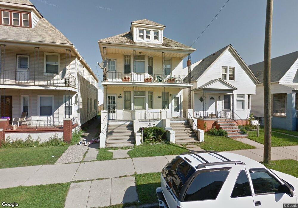 2317 Evaline St, HamtraMcK, MI 48212 - photo 1