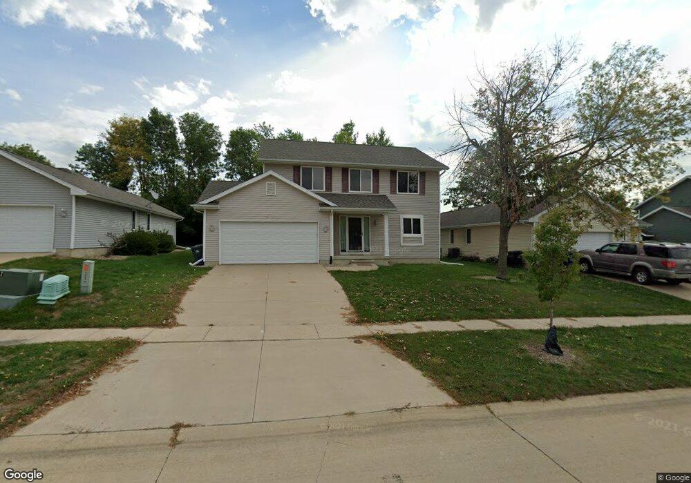 2129 25th St SW, Cedar Rapids, IA 52404 - photo 1