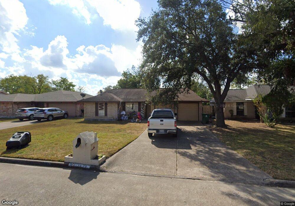 7139 Yellow Pine Dr, Houston, TX 77040 - photo 1