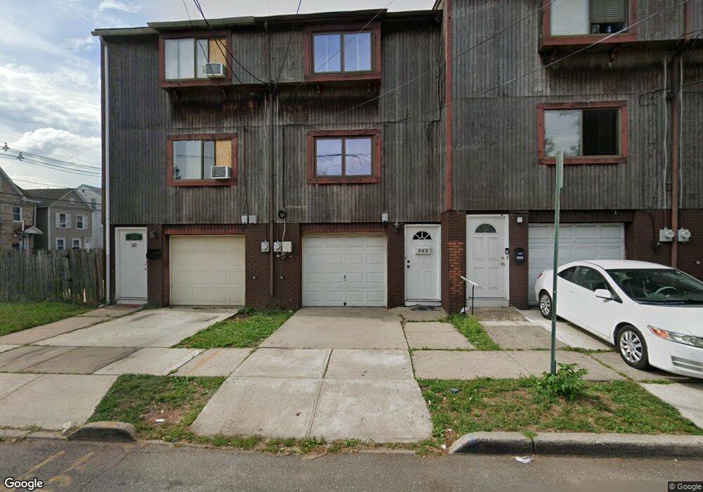 202 Seaman St, New Brunswick, NJ 08901 - photo 1