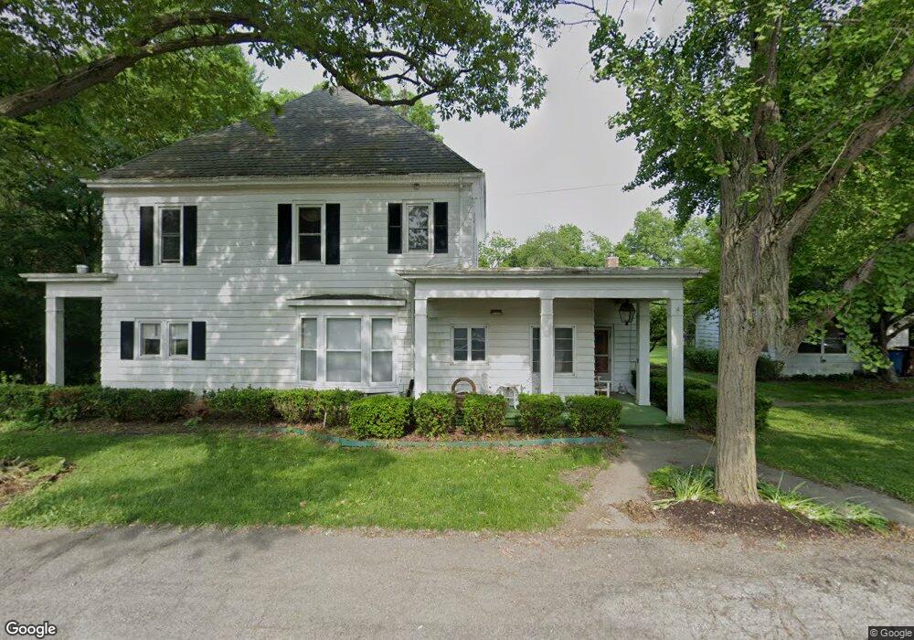 305 S Wayne St, Bluffton, IN 46714 - photo 1