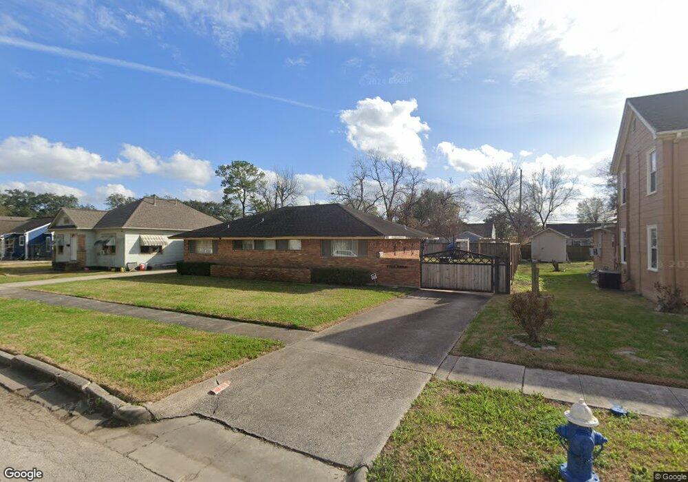 7744 Edna St, Houston, TX 77087 - photo 1