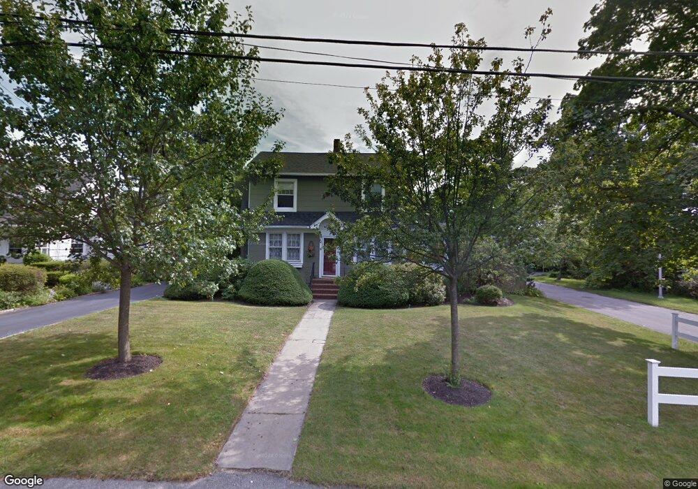 2 Doxsee Place, Islip, NY 11751 - photo 1