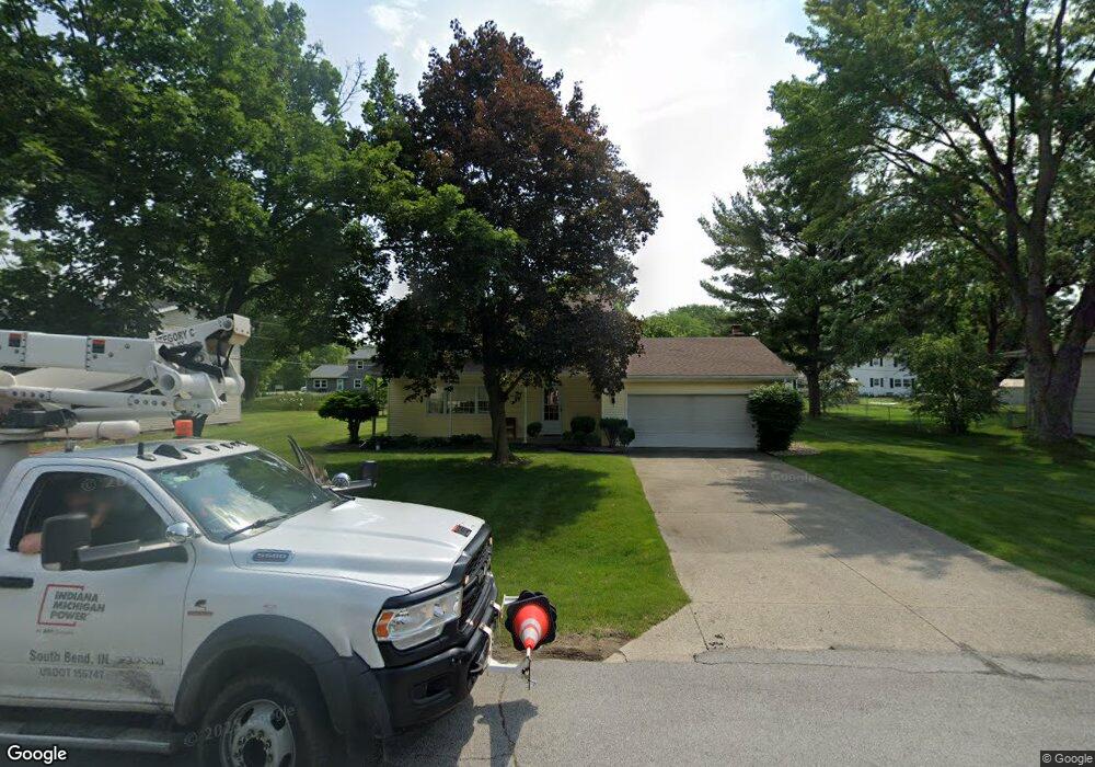 52740 Holly Ct, South Bend, IN 46637 - photo 1