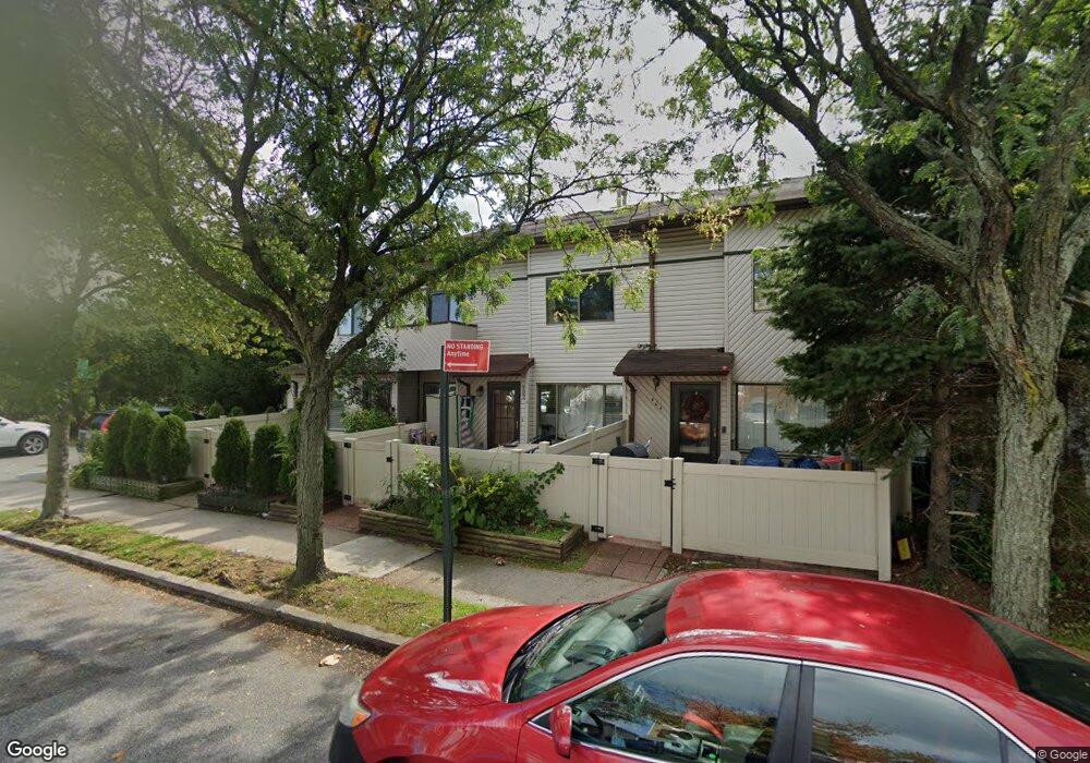 402 Lisk Ave, Staten Island, NY 10303 - photo 1