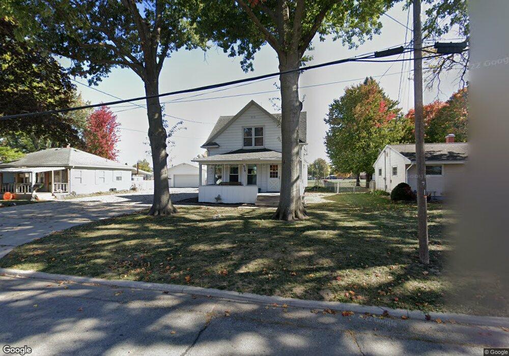 920 E 10th St S, Newton, IA 50208 - photo 1