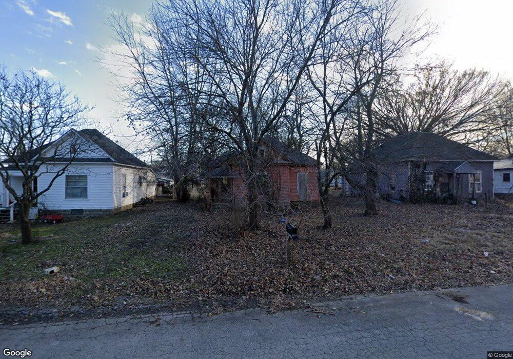 2512 Felix Ave, Parsons, KS 67357 - photo 1